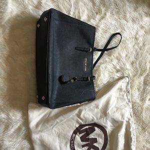 Michael Kors Bag with dust bag. In great condition